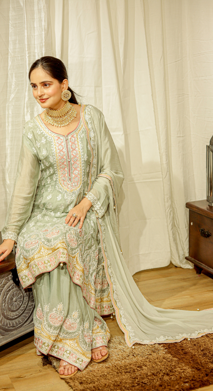 Pista Emerald Elegance