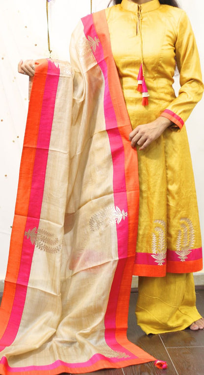 Ethnic Delicate Suit Set