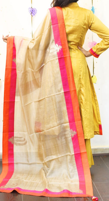 Ethnic Delicate Suit Set