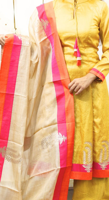 Ethnic Delicate Suit Set