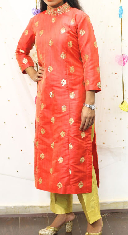 Elegant Silk Suit With Pants