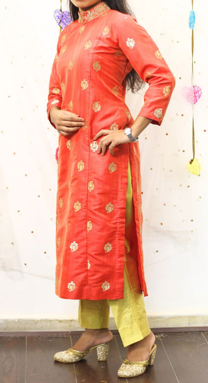 Elegant Silk Suit With Pants