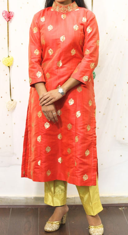 Elegant Silk Suit With Pants